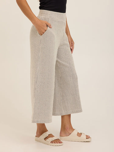 Alora Stretch Seersucker Capri Pant Womens Bottoms Pants Threads 4 Thought